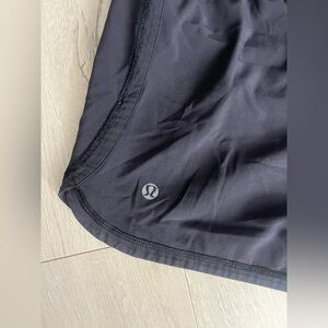 Vintage black lululemon shorts! Size 6 if I had to guess!